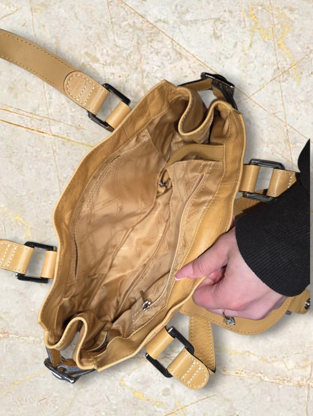 NEW Longchamp Idole Shoulderbag In Camel - Picture 6 of 6